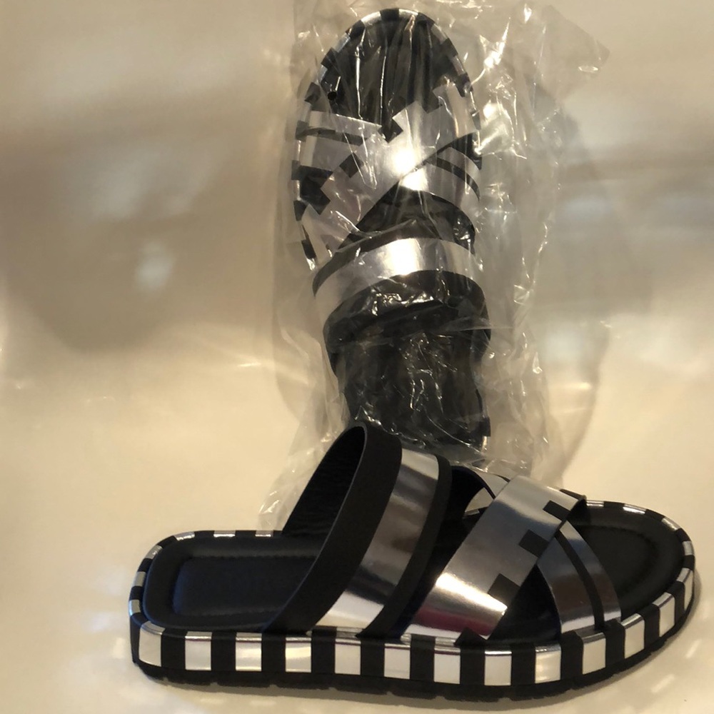 Acne studios kleat silver metallic sandal